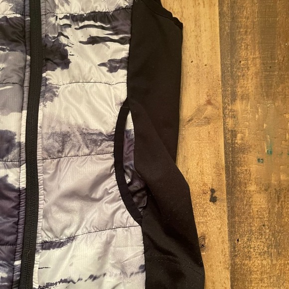 Zella Girl Black/White Tie Dye Quilted Hooded Winter Puffer Vest Size M (8/10) - Picture 7 of 12